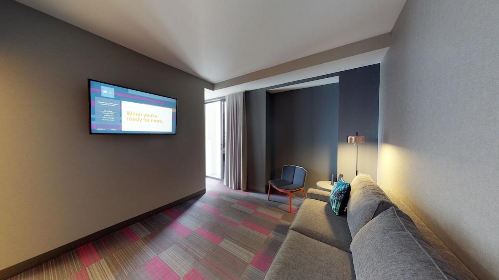Aloft Coral Gables Hotel Exterior photo