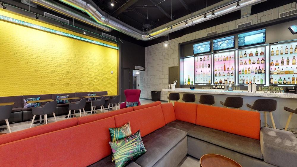 Aloft Coral Gables Hotel Exterior photo