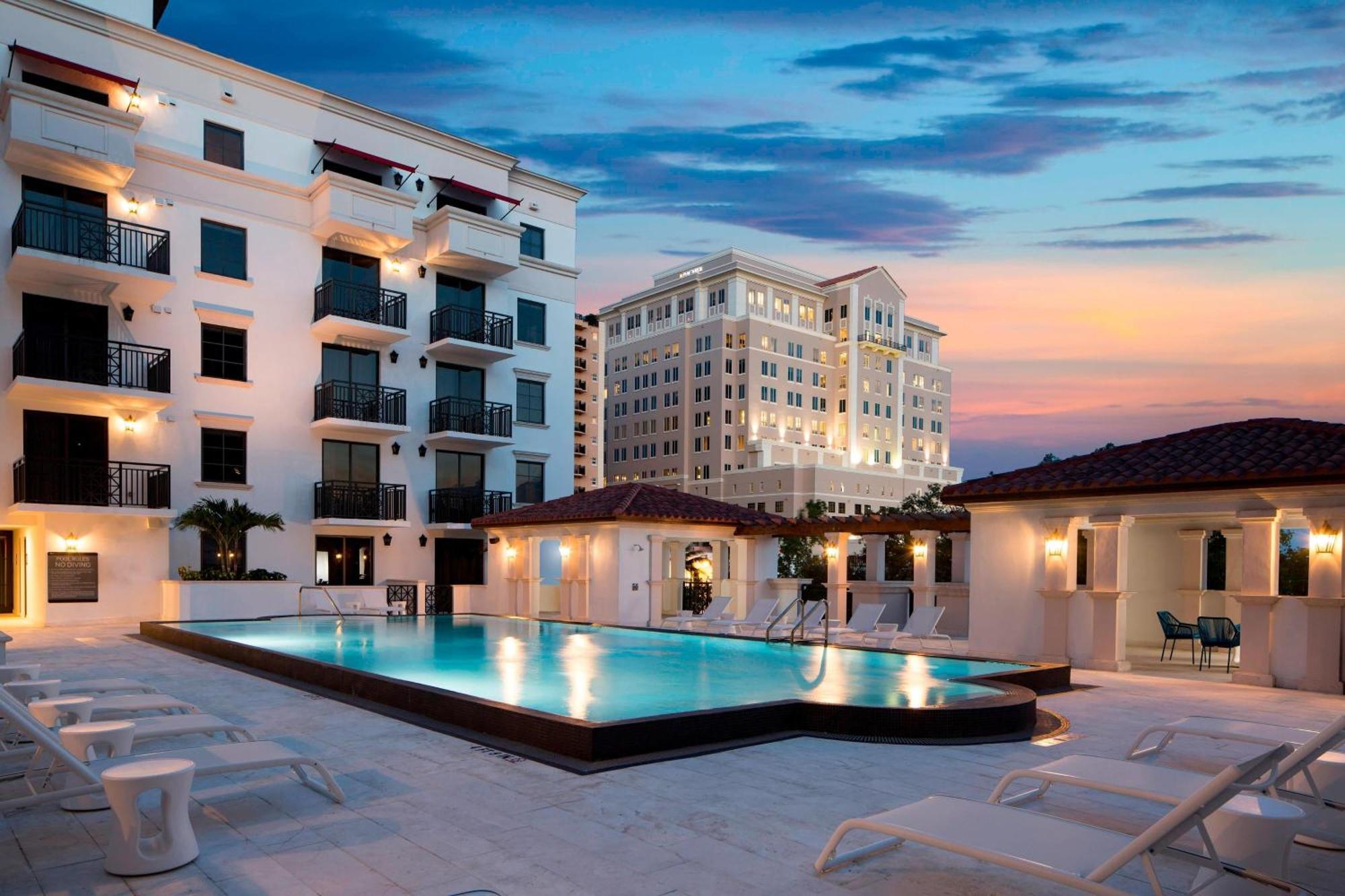 Aloft Coral Gables Hotel Exterior photo